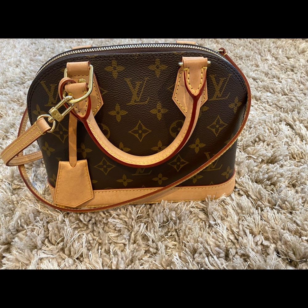 Louis Vuitton Alma BB in monogram